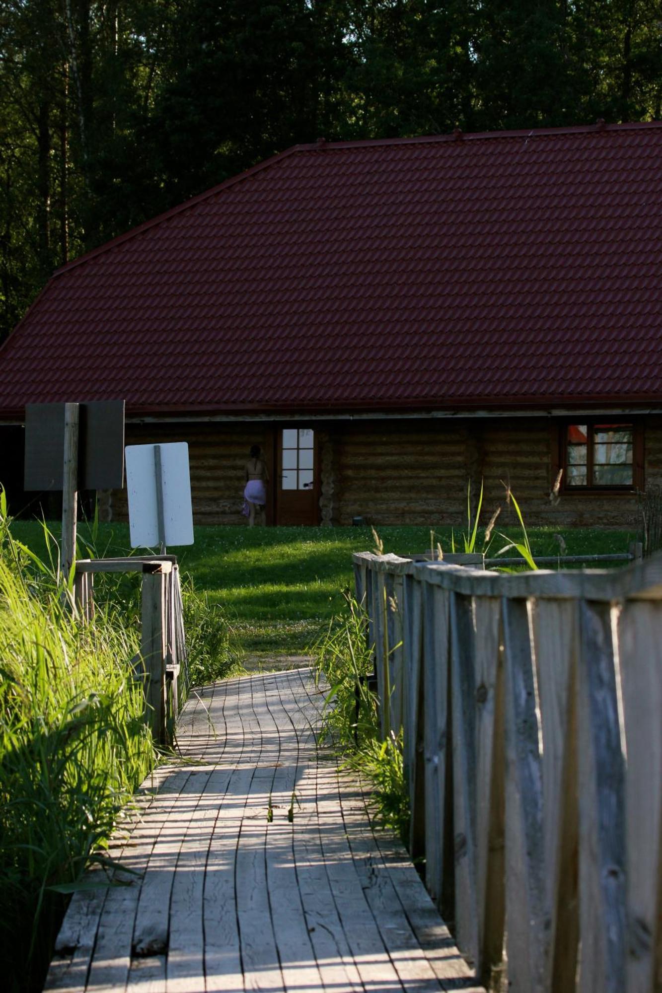 Jaunsetas Hotel Aluksne Exterior photo